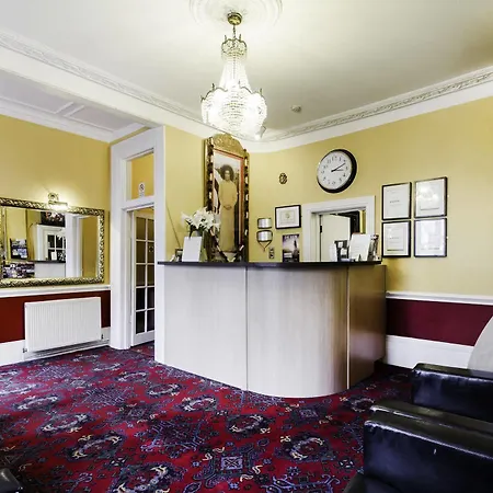 Tudor Court 3* Londres