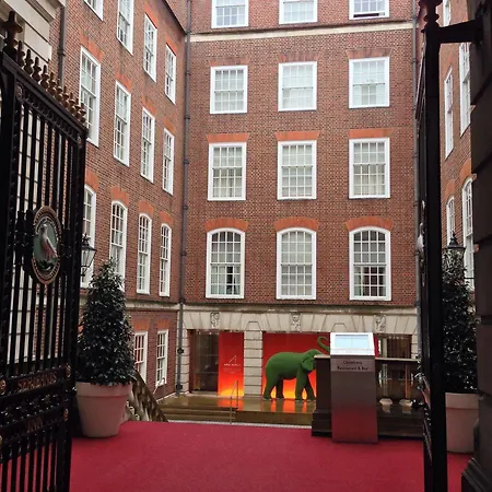 Apex Temple Court Hotel