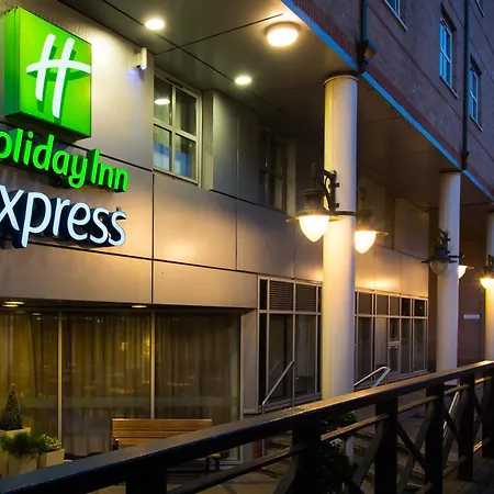 Hotel Holiday Express London-hammersmith By Ihg 3*