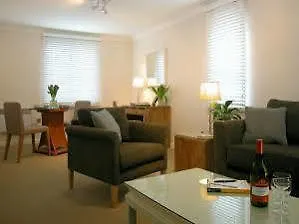 Apartment Berkeley Park By Bridgestreet Hillingdon