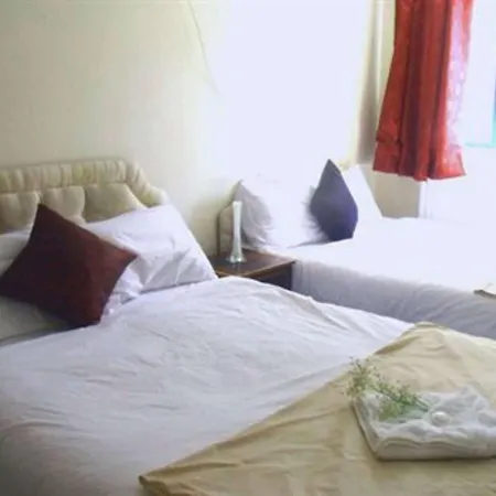 Hotel Pacific London Heathrow 2*