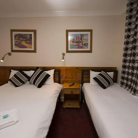 Oyo Lifestyle Golden 3*