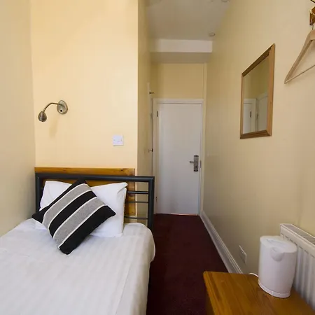 Guest house Oyo Lifestyle Golden 3*