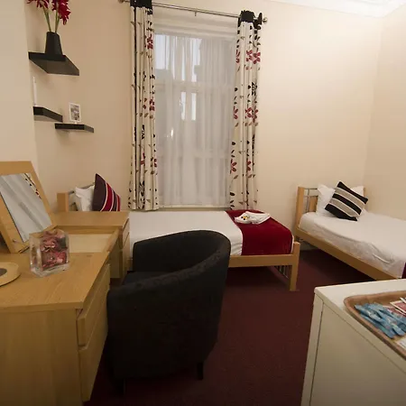 Oyo Lifestyle Golden 3* London