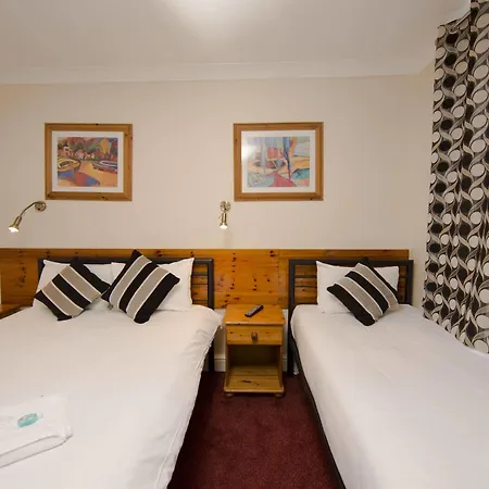 Oyo Lifestyle Golden Guest house London