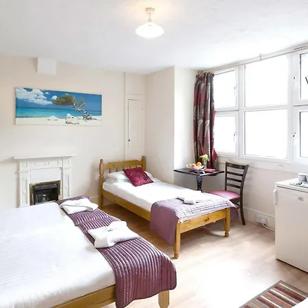 City London Hotel 3*