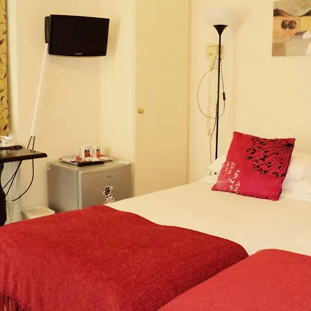 City London Hotel 3*