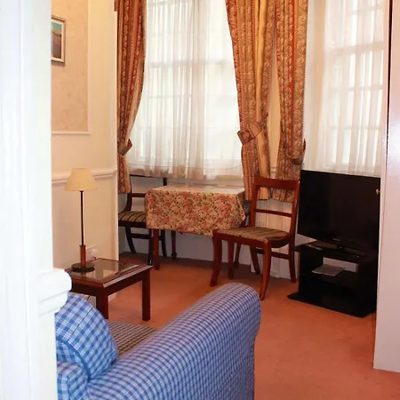 Appart hôtel Kensingtoncourt 3*