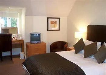 The Crown 4*