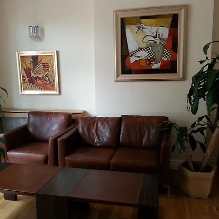 Otel Corner House 3*
