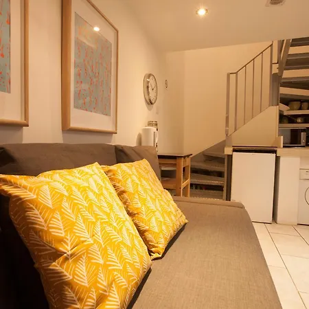 King Square Gardens By Allo Housing Apartment London