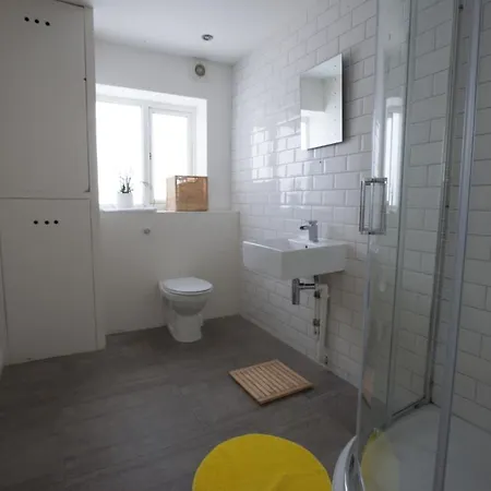 King Square Gardens By Allo Housing Apartment London