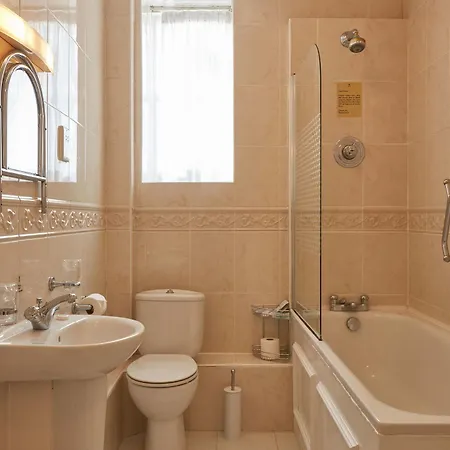 The Diplomat Hotel 3*
