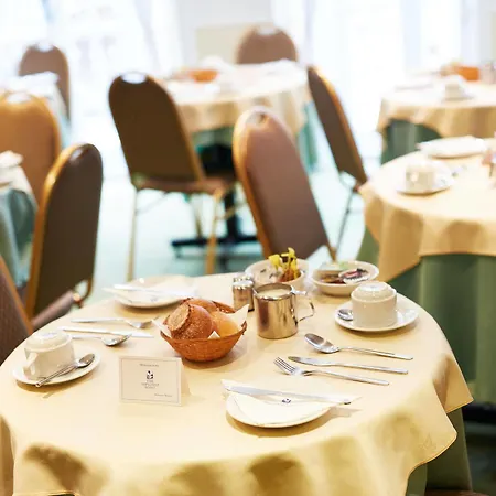 Hotel The Diplomat 3*