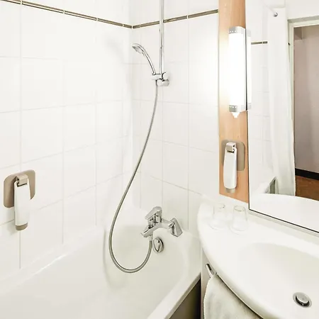 Hotel Ibis Greenwich 3*