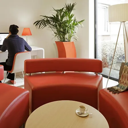 Hotel Ibis Docklands Canary Wharf 3*