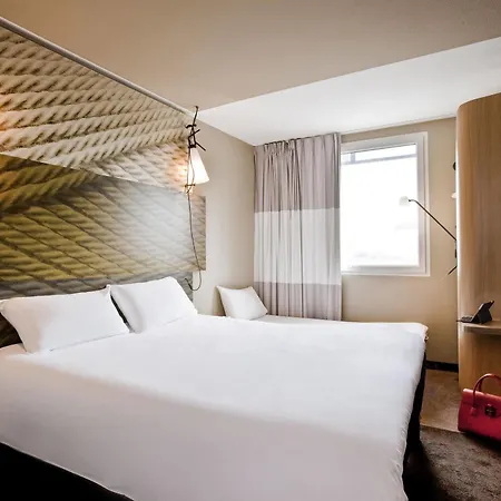 Ibis Docklands Canary Wharf 3* London