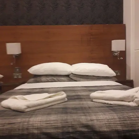 Lih Hotel 2*