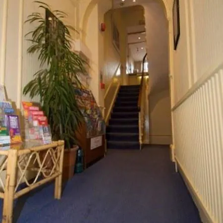 Hotel Hadleigh 3*