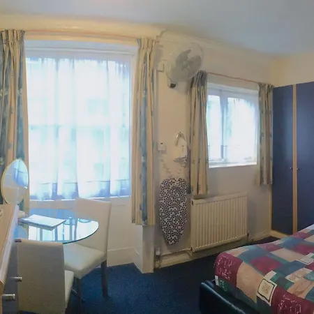 Hotel Hadleigh London