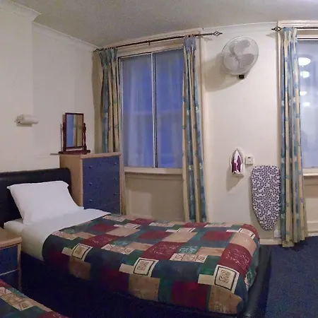 Hadleigh 3* London