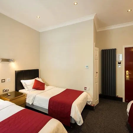 Adria 3* London