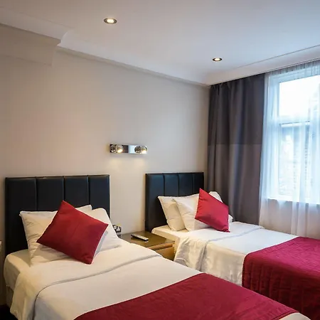 Adria 3* London