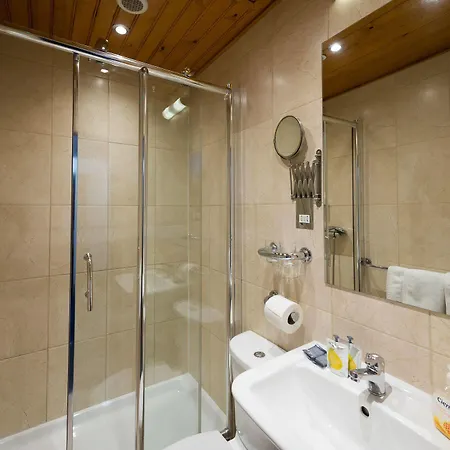 Hotel Adria London