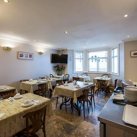 Adria Hotel London