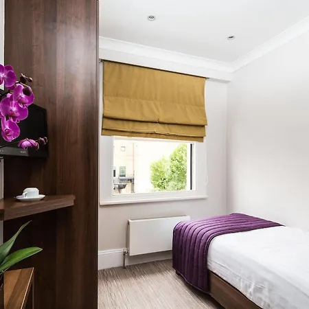 Hotel House 3*
