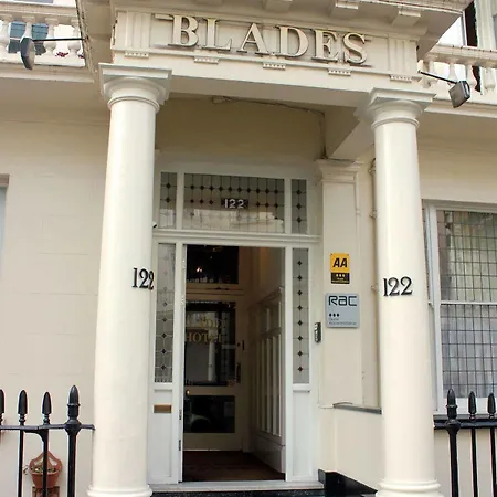 Hotel Blades