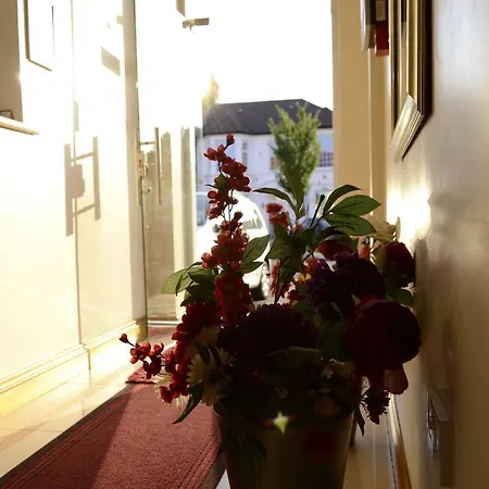 Britannia Hotel 3*