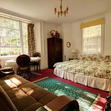 Bed & Breakfast Dawson Place, Juliette's