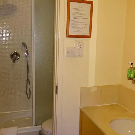 Americana Hotel