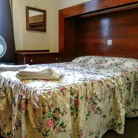 Hotel Mandalay Picton House