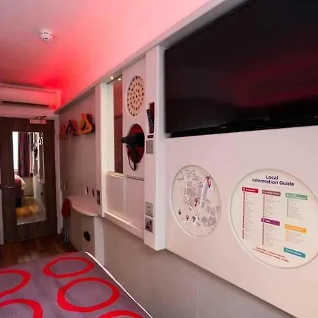Point A Canary Wharf 3* Londres
