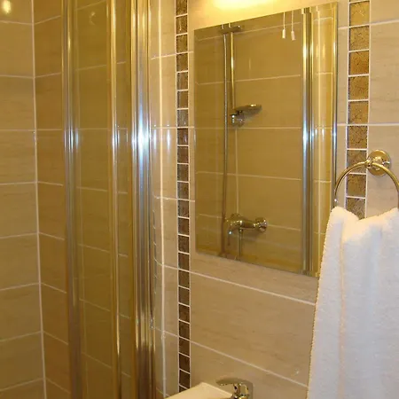 Pearl Hotel London