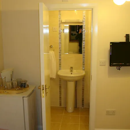 Pearl 3* London