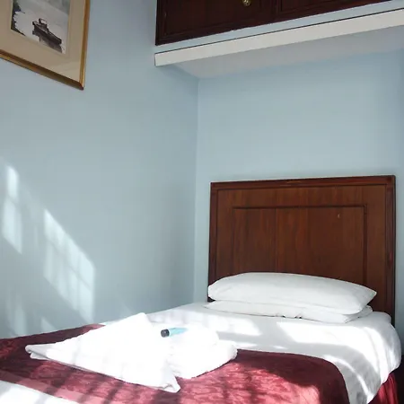 Kings Paget Szálloda 3*