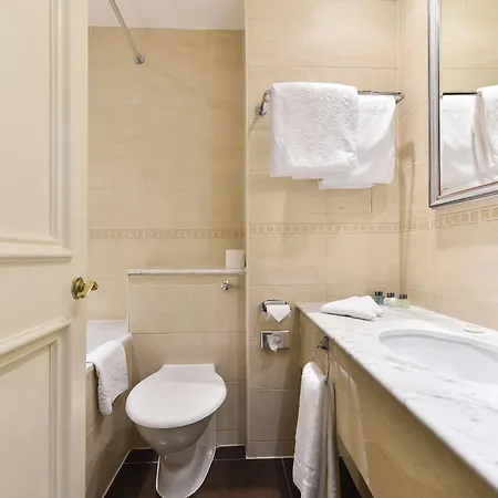 Park Lane Mews 4*