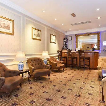 فندق Park Lane Mews 4*