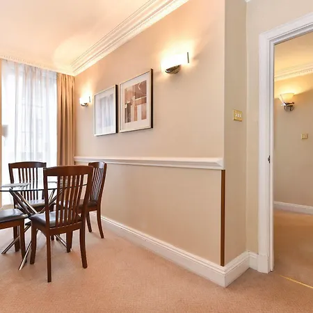 Park Lane Mews فندق
