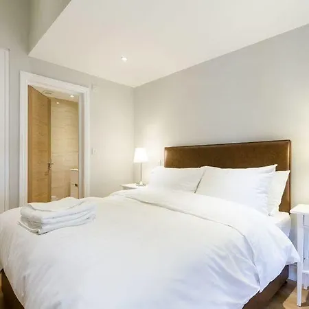 The Lion Gate Mews 4*