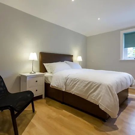 The Lion Gate Mews Hotel 4*