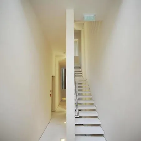 Nottingham Place Hotel