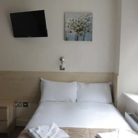 Tony's House Hotel 2*