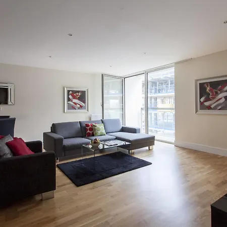 Appartamento Lanterns Court By Bridgestreet Londra