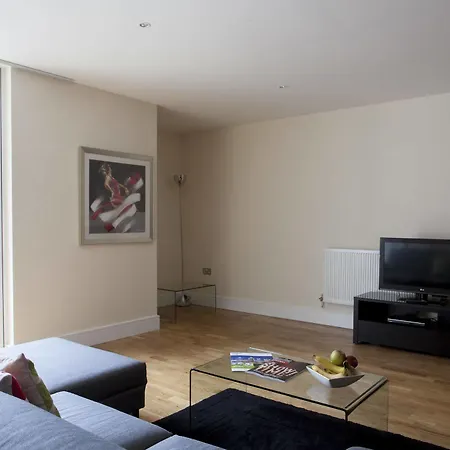 Appartamento Lanterns Court By Bridgestreet Londra
