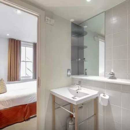 Apartment Princes Square London
