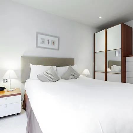 Princes Square Apartment London